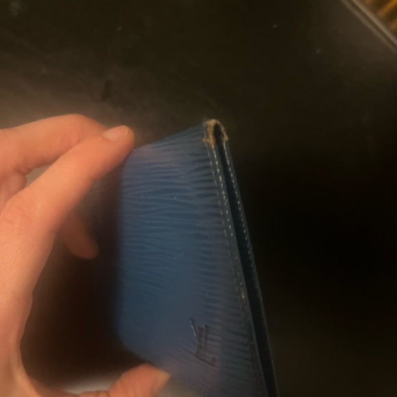 Blue Epi LV card holder - Picture 3 of 13